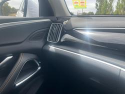 2025 BYD SEALION 5 Essential