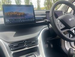 2025 BYD SEALION 5 Essential