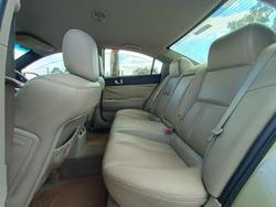 2006 Mitsubishi 380 LS