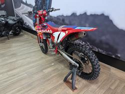 2022 GASGAS MC 450F TROY LEE DESIGNS RED