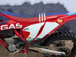 2022 GASGAS MC 450F TROY LEE DESIGNS RED