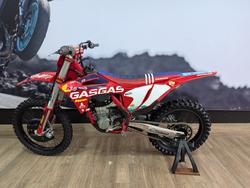 2022 GASGAS MC 450F TROY LEE DESIGNS RED