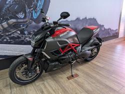 2013 DUCATI 2013 DUCATI 1200CC DIAVEL MOTORCYCLE RED