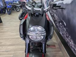 2013 DUCATI 2013 DUCATI 1200CC DIAVEL MOTORCYCLE RED