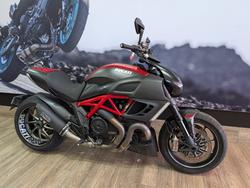 2013 DUCATI 2013 DUCATI 1200CC DIAVEL MOTORCYCLE RED