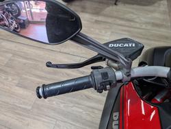 2013 DUCATI 2013 DUCATI 1200CC DIAVEL MOTORCYCLE RED