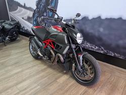 2013 DUCATI 2013 DUCATI 1200CC DIAVEL MOTORCYCLE RED