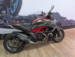 2013 DUCATI 2013 DUCATI 1200CC DIAVEL MOTORCYCLE RED