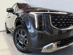 2025 Kia Carnival GT-Line HEV