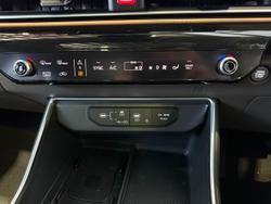 2025 Kia Carnival GT-Line HEV