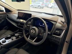 2025 Nissan X-TRAIL Ti-L