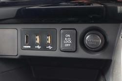 2025 Mitsubishi Pajero Sport GLS