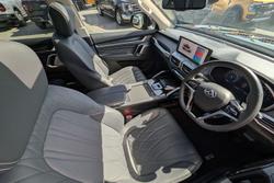 2025 LDV D90 Executive