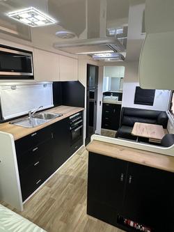 2025 Red Centre Kimberley 196 Type B (Was $122,990 now $110,990)