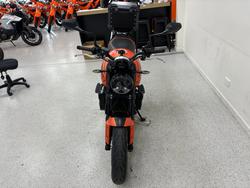 2023 Triumph TRIDENT 660 MATT BAJA ORANGE