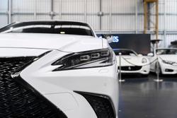 2022 Lexus ES 300h F Sport AXZH10R White Nova