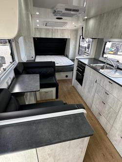 2022 Red Centre Kimberley Plus 208 Microwave Edition PRICE DROP TO $79,990