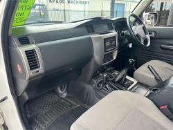 2013 NISSAN PATROL DX (4x4) GU SERIES 9 White