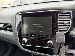 2020 MITSUBISHI OUTLANDER LS 7 SEAT (AWD)