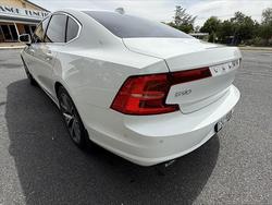 2016 Volvo S90 T5 Momentum