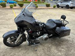 2019 HARLEY-DAVIDSON FLHXSE CVO STREET GLIDE Black
