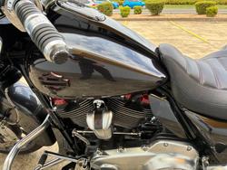 2019 HARLEY-DAVIDSON FLHXSE CVO STREET GLIDE Black