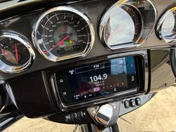 2019 HARLEY-DAVIDSON FLHXSE CVO STREET GLIDE Black