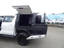 2024 Toyota Hilux SR 48V GUN126R 4X4 Dual Range Glacier White