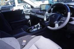 2025 Mitsubishi Outlander ES