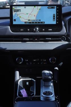 2025 Mitsubishi Outlander ES