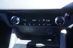 2025 Mitsubishi Outlander ES