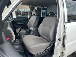 2013 Nissan Patrol DX Y61 4X4 Polar White