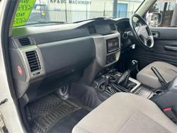 2013 Nissan Patrol DX Y61 4X4 Polar White