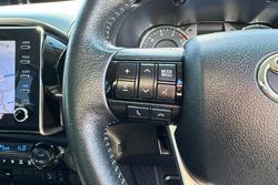 2023 Toyota Hilux SR5