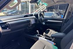 2023 Toyota Hilux SR5