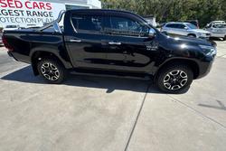 2023 Toyota Hilux SR5