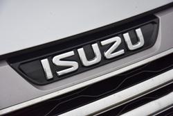 2022 Isuzu MU-X LS-T