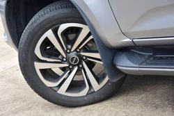 2022 Isuzu MU-X LS-T