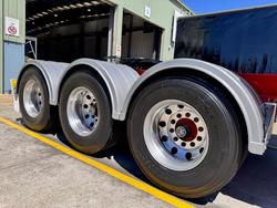 2006 Vawdrey St3 Lead A 12 Pallet Refrigerated Wingliner