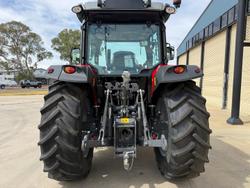 0 Massey Ferguson 5711 Dyna-4
