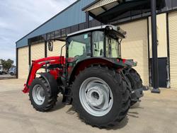 0 Massey Ferguson 5711 Dyna-4