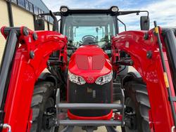 0 Massey Ferguson 5711 Dyna-4