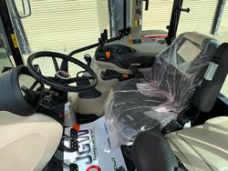 0 Massey Ferguson 5711 Dyna-4