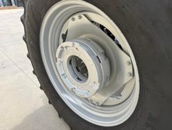 0 Massey Ferguson 5711 Dyna-4