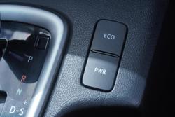 2022 Toyota Hilux SR5