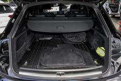 2023 Audi Q5 55 TFSI e S line