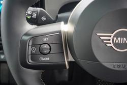 2025 MINI Cooper C Favoured