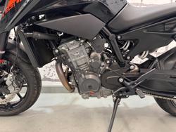 2021 KTM 890 Duke Duke Orange