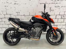 KTM 890 Duke