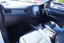 2020 Mitsubishi Outlander PHEV Exceed